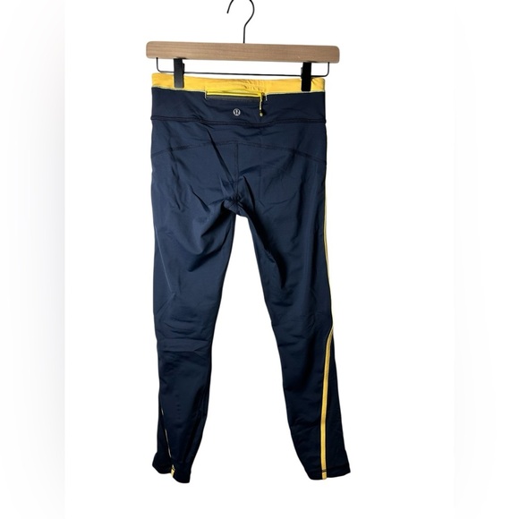 Lululemon Run: Pace Tight Leggings Size 4 Navy Inkwell Yellow Stripe Reflective - Picture 5 of 9